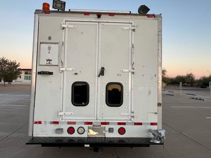 Used 2007 Chevrolet Express 3500 image 4