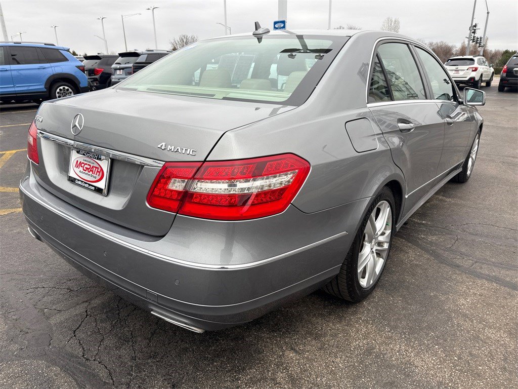 Used 2011 Mercedes-Benz E 550 4MATIC Sedan image 5