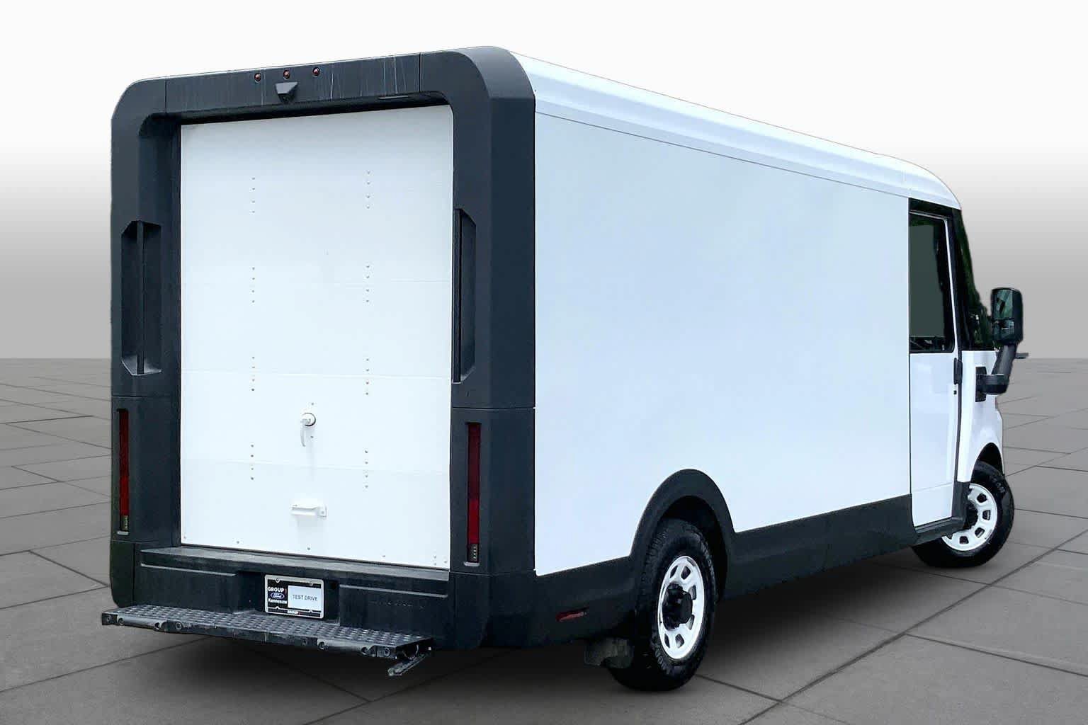 Used 2025 Chevrolet Brightdrop 600 FWD image 11