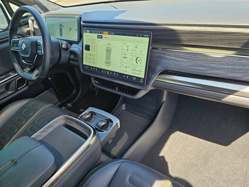 Used 2022 Rivian R1T Adventure AWD/4WD image 14