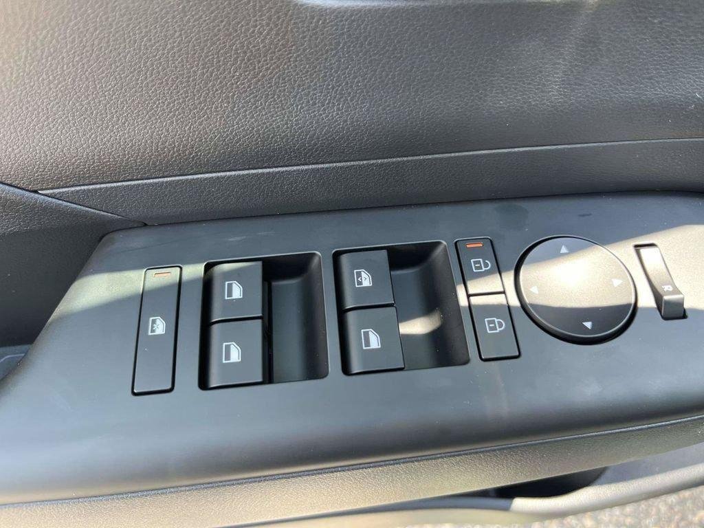 New 2026 Hyundai Kona SE FWD image 53