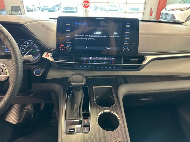 Certified 2024 Toyota Sienna Limited AWD/4WD image 23