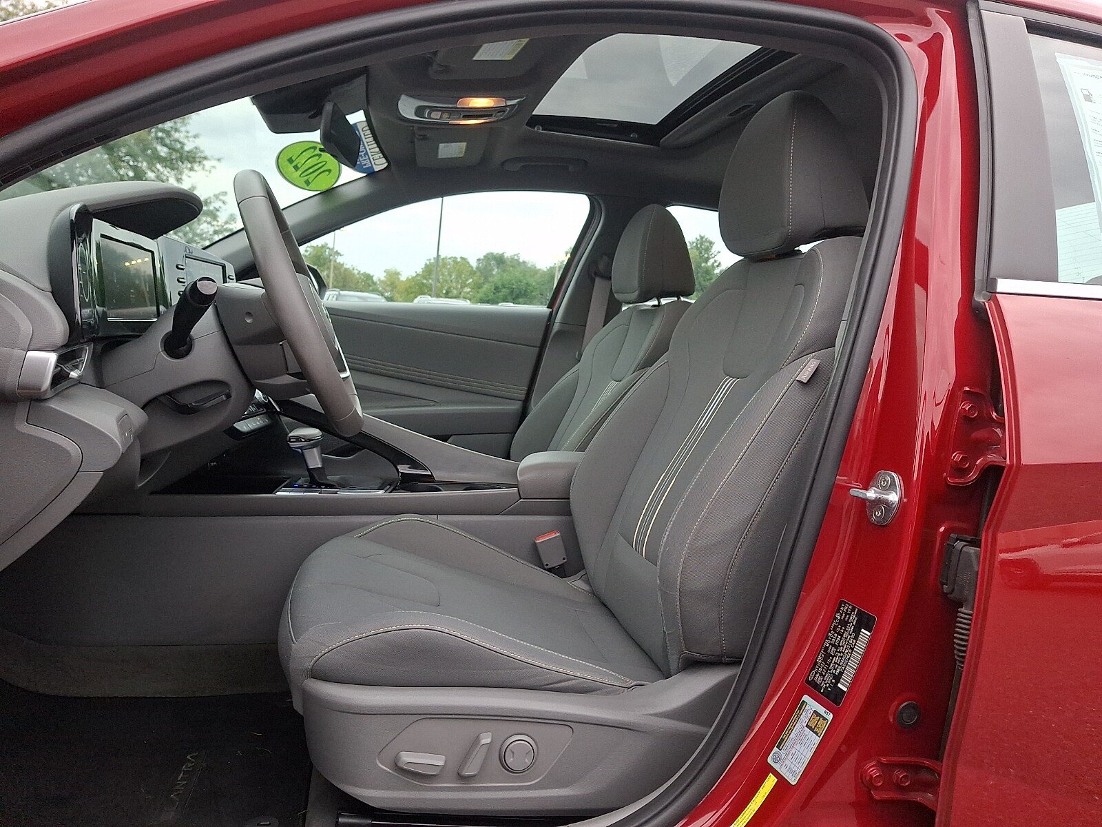 Certified 2022 Hyundai Elantra SEL w/ Convenience + Premium Package FWD image 14