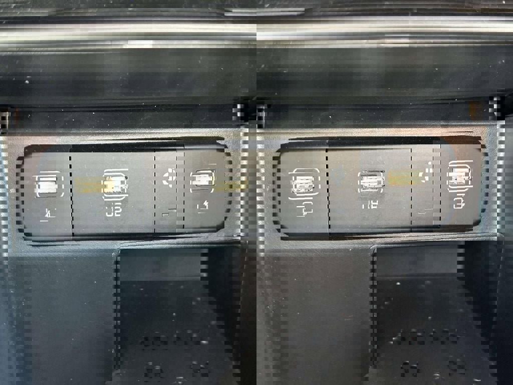 Certified 2023 Kia Sorento S image 20