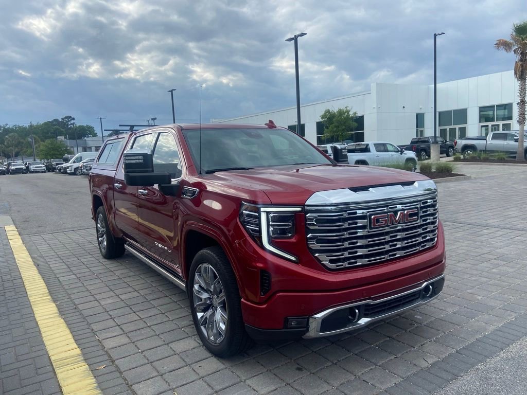 Used 2024 GMC Sierra 1500 Denali AWD/4WD image 4