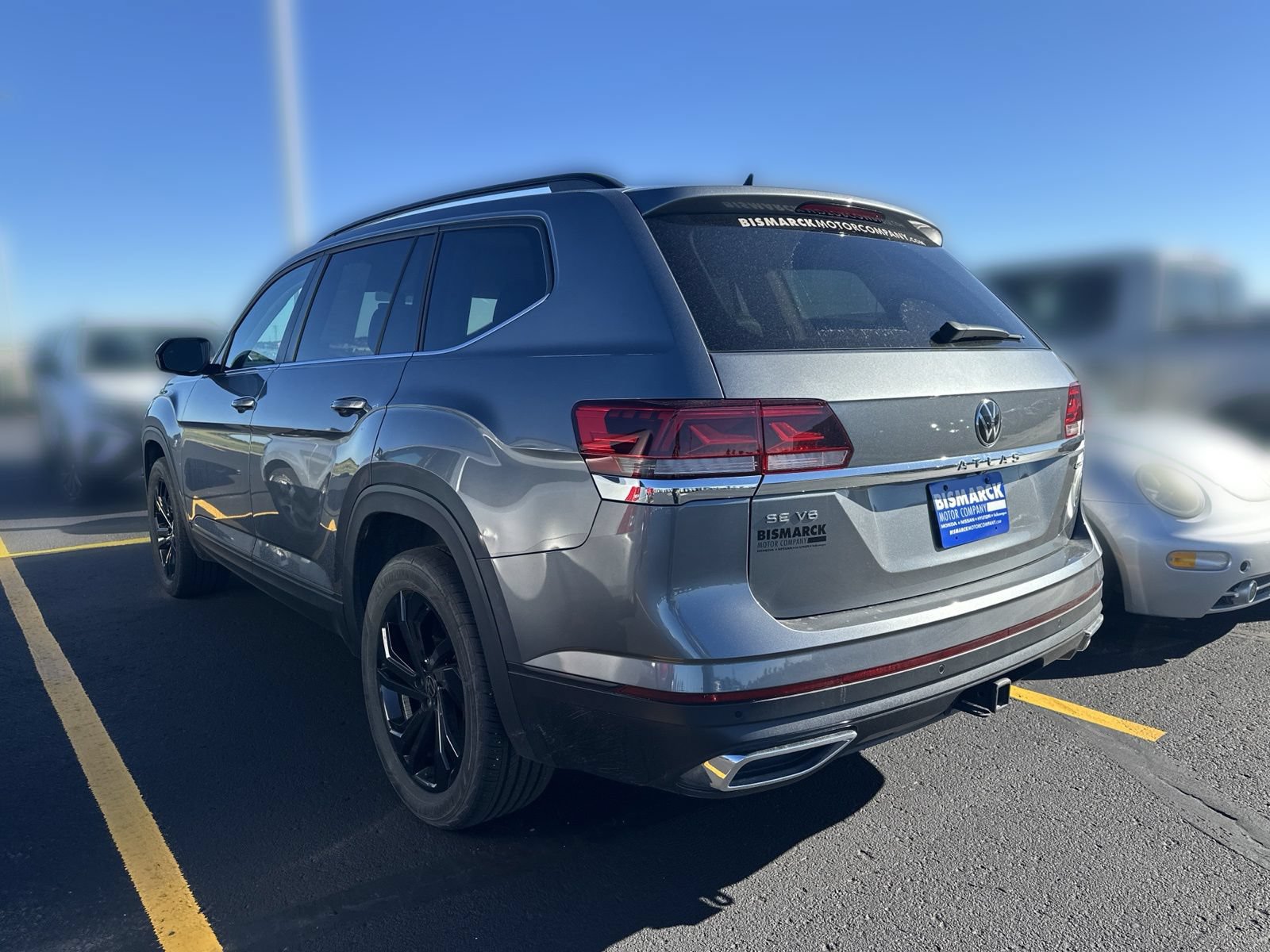 Used 2023 Volkswagen Atlas SE w/ Black Wheel Package AWD/4WD image 4