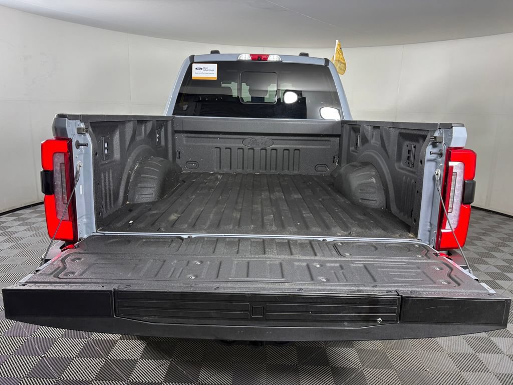 Certified 2026 Ford F250 Platinum w/ Platinum Plus Package AWD/4WD image 33
