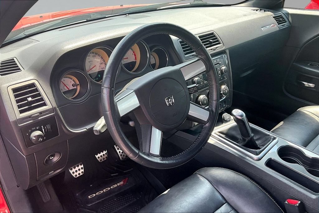 Used 2010 Dodge Challenger R/T RWD image 12