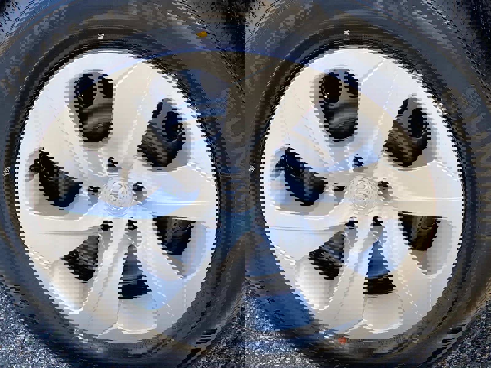 Used 2024 Toyota RAV4 LE image 22