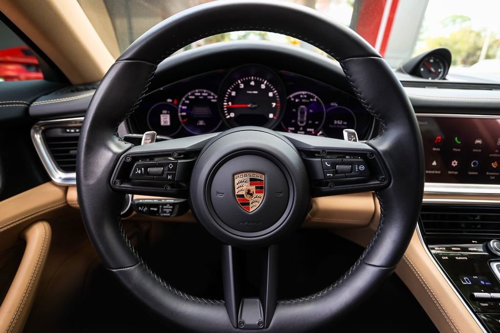 Used 2023 Porsche Panamera Platinum Edition image 25