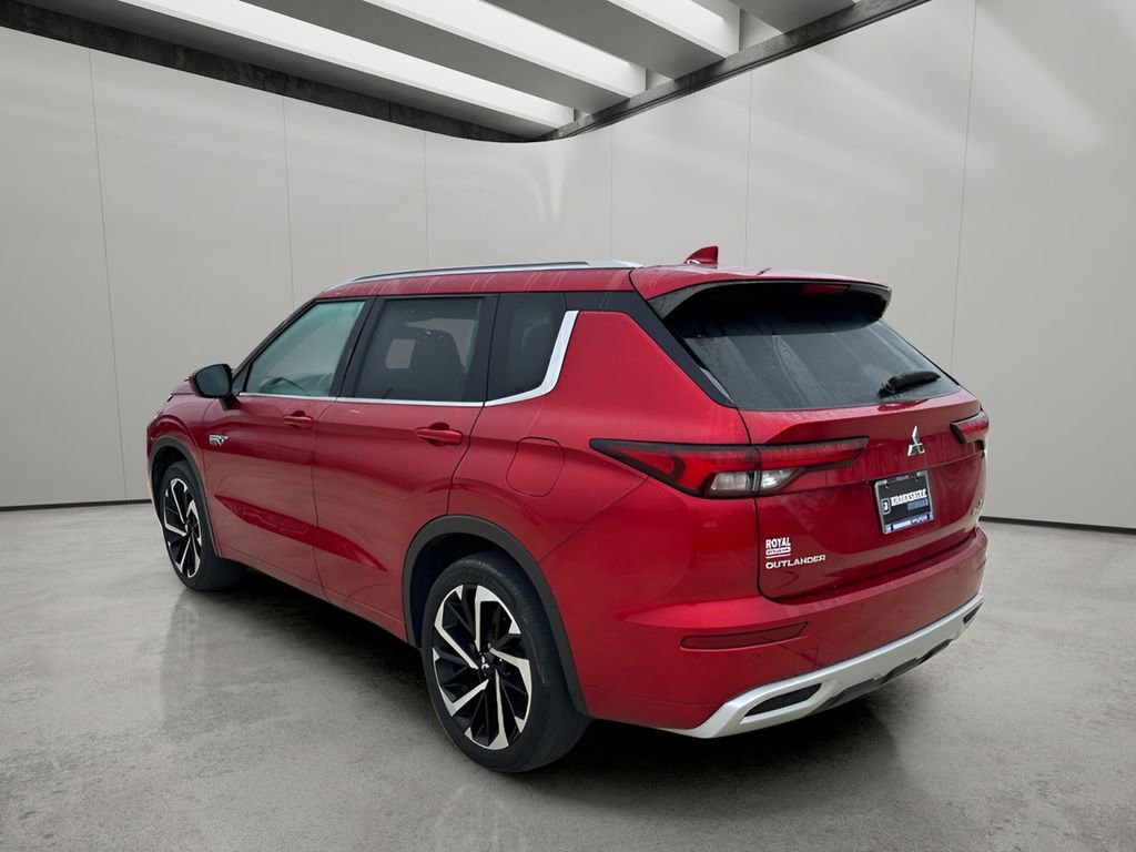 Used 2023 Mitsubishi Outlander SEL 40th Anniversary image 3