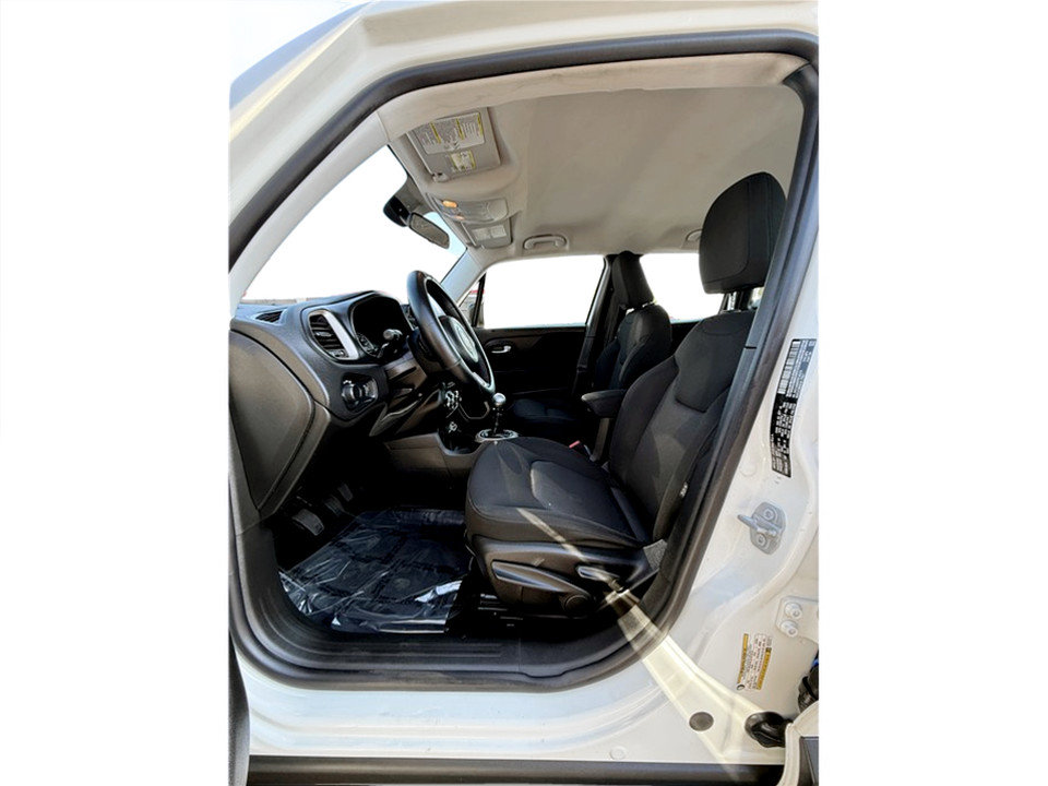 Used 2015 Jeep Renegade Sport image 27