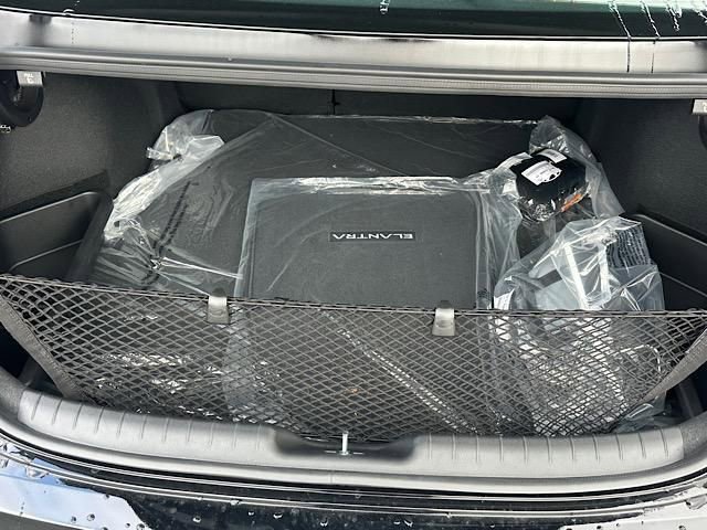 New 2025 Hyundai Elantra Limited image 6