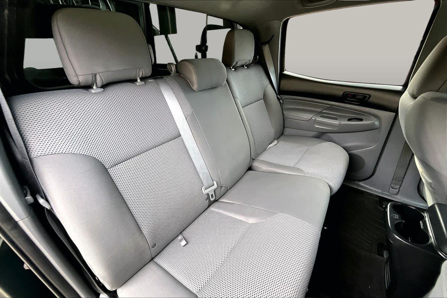 Used 2014 Toyota Tacoma 4x4 Double Cab w/ TRD Sport Package image 19