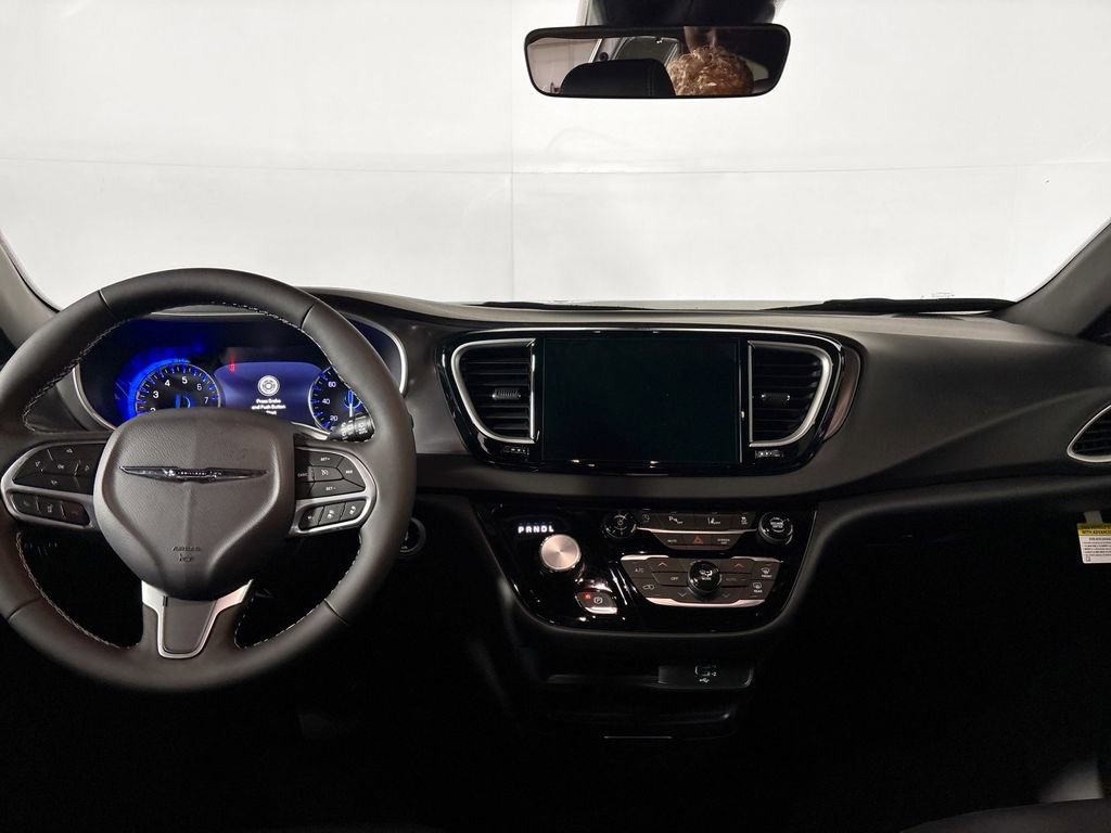 New 2026 Chrysler Voyager LX FWD image 12