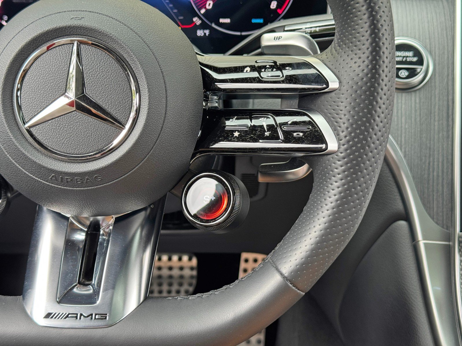 Used 2024 Mercedes-Benz GLC 43 AMG 4MATIC image 23