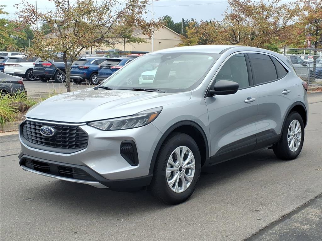 Certified 2024 Ford Escape Active image 3