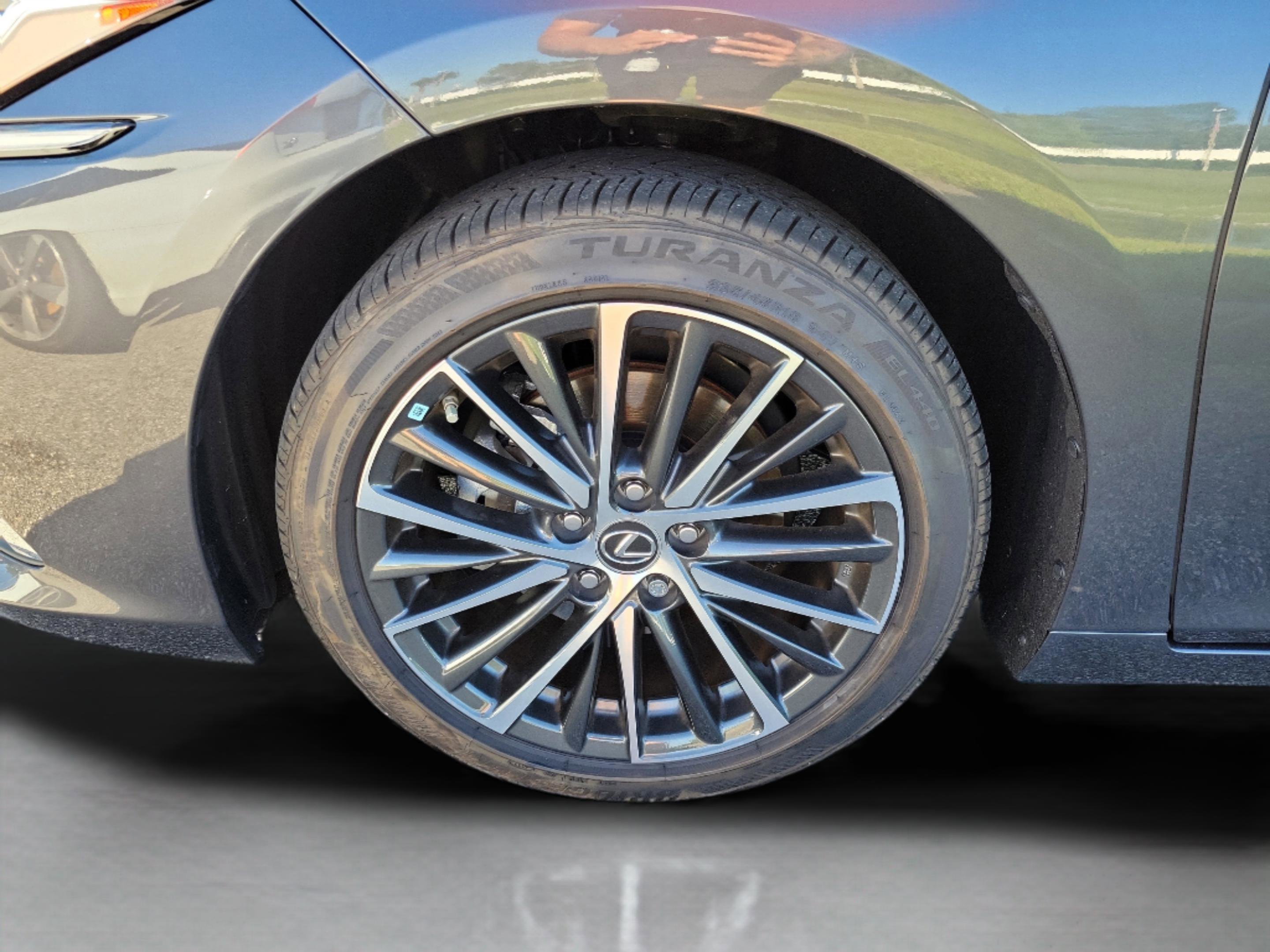 Used 2023 Lexus ES 350 w/ Premium Package FWD image 28