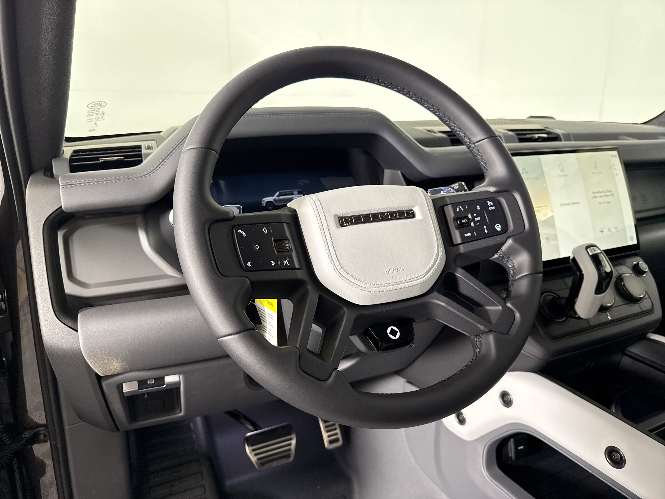 New 2026 Land Rover Defender 110 OCTA image 20