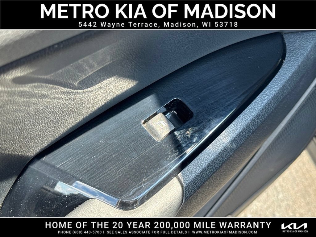 Used 2025 Kia Sportage SX Prestige AWD/4WD image 32