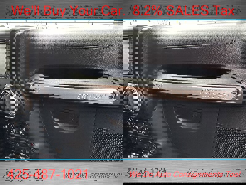 Used 2012 Jeep Wrangler Unlimited Rubicon w/ Connectivity Group image 34