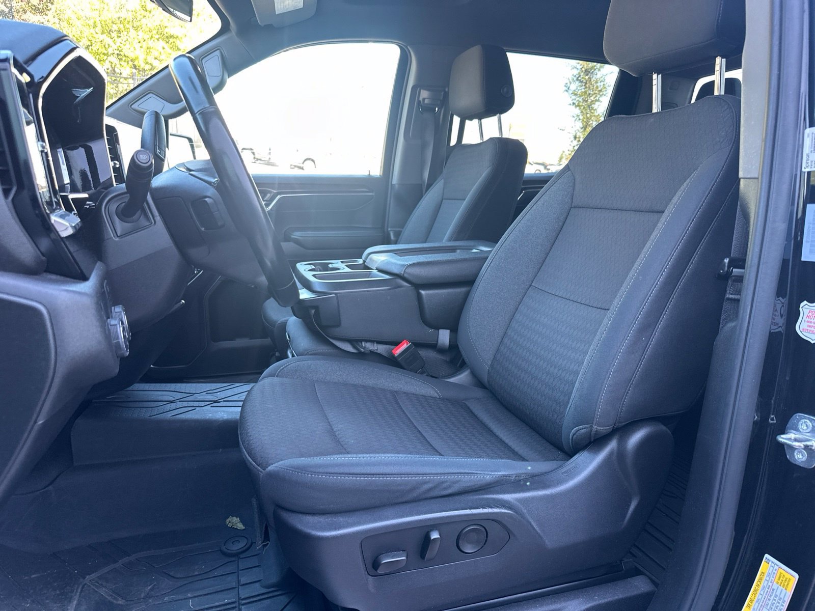 Used 2024 Chevrolet Silverado 1500 LT RWD image 16