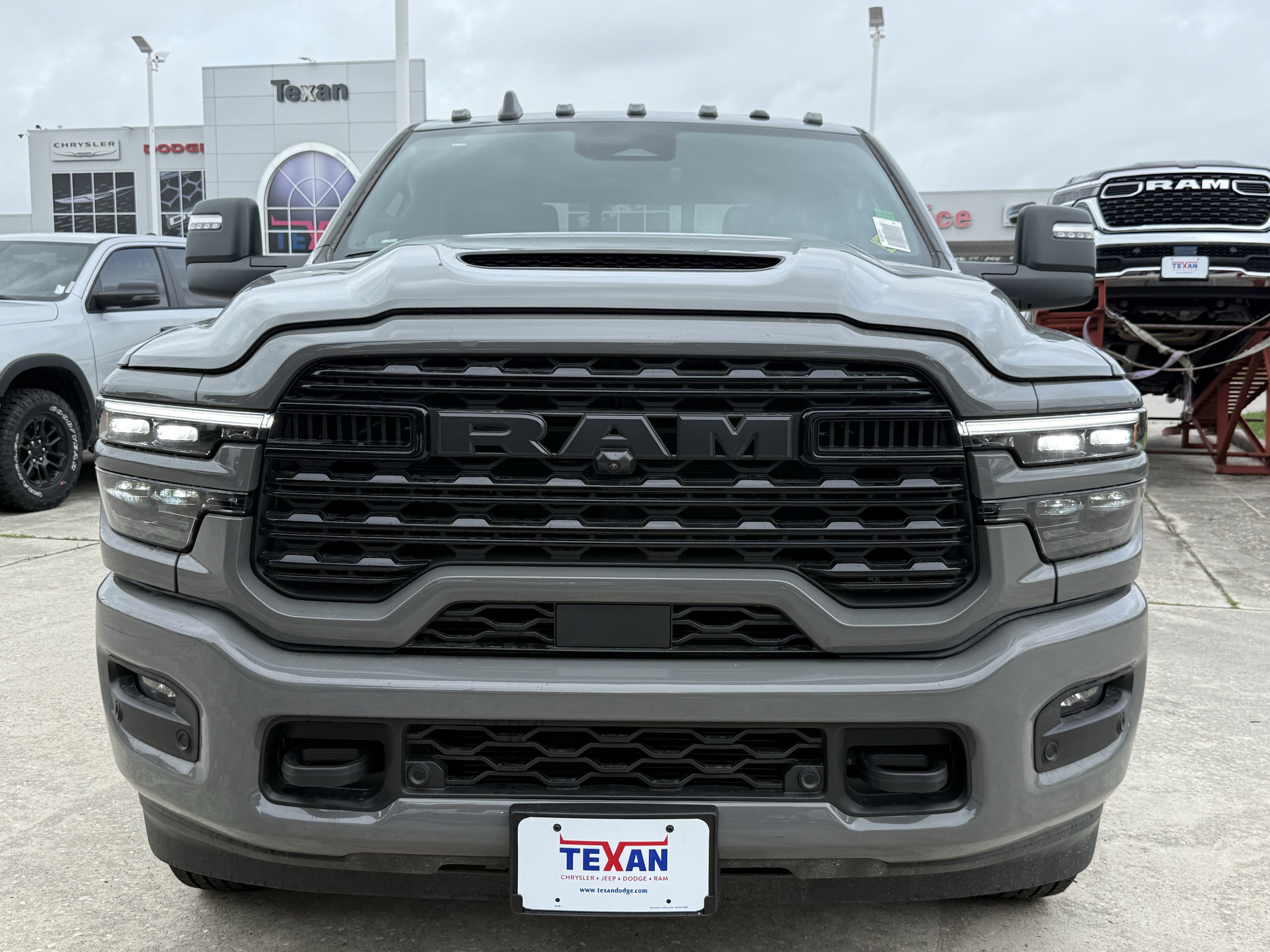 New 2026 RAM 3500 Limited AWD/4WD image 7