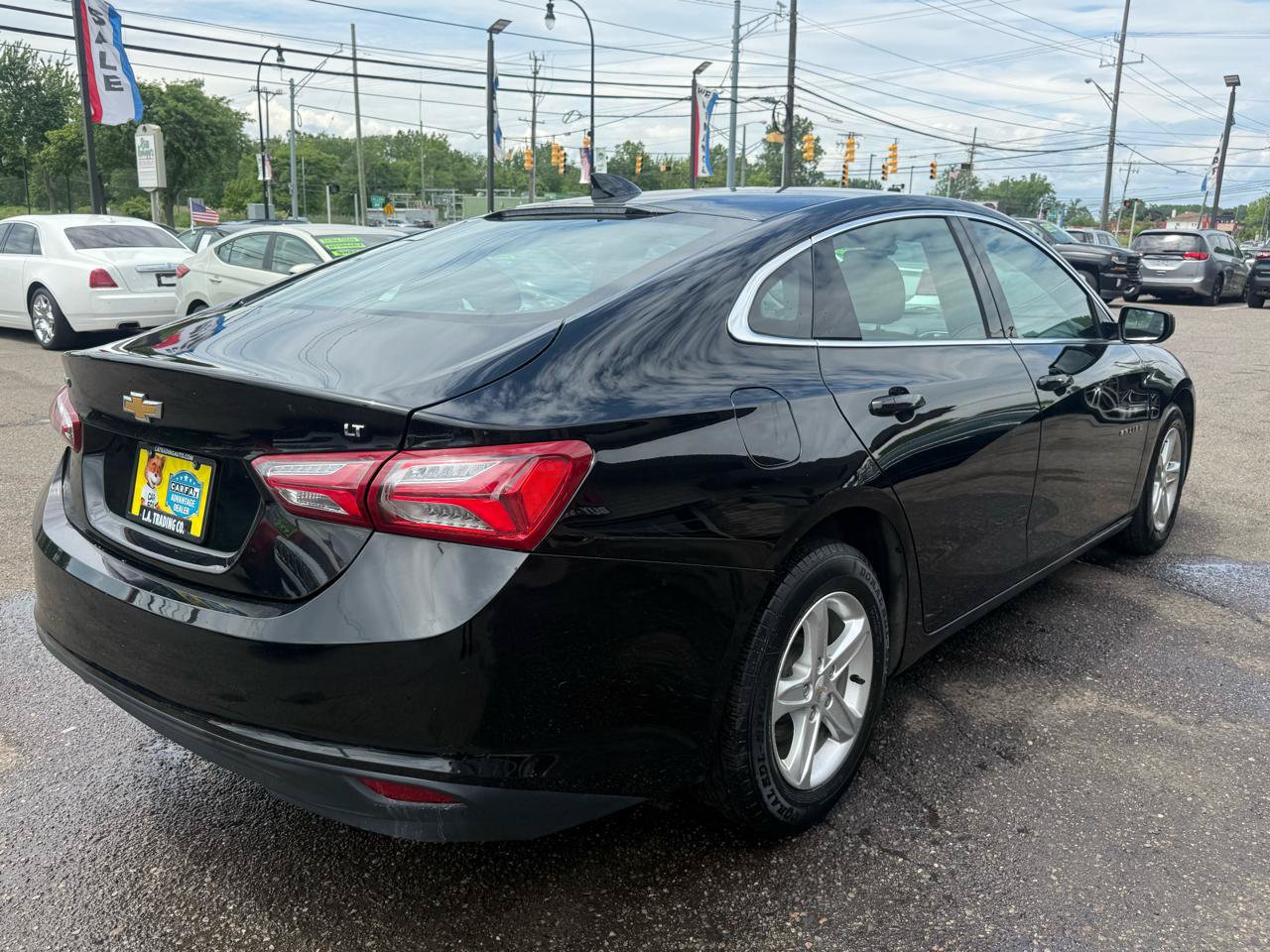 Used 2022 Chevrolet Malibu LT FWD image 9