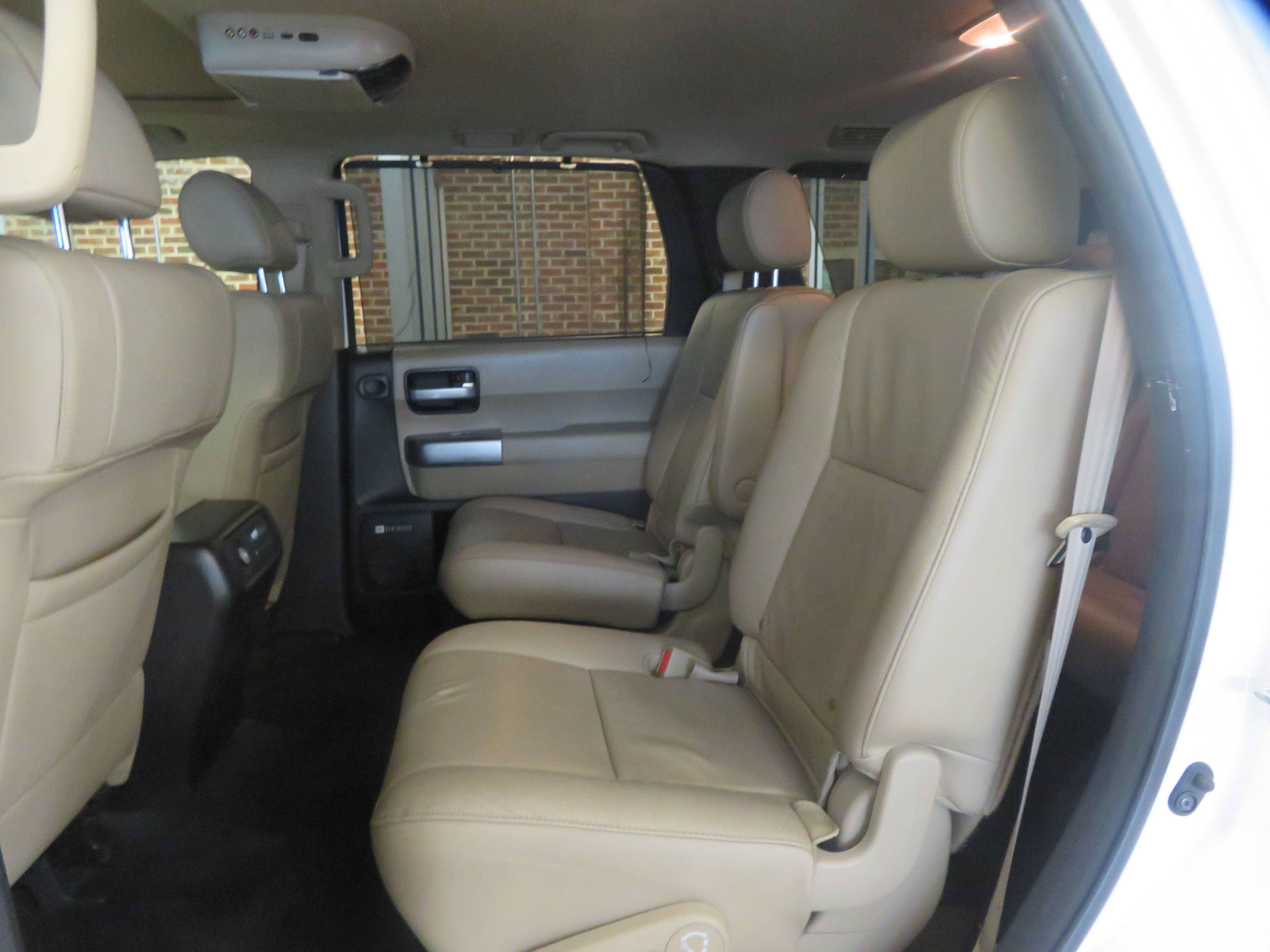 Used 2018 Toyota Sequoia Limited w/ Safety & Convenience Package AWD/4WD image 20