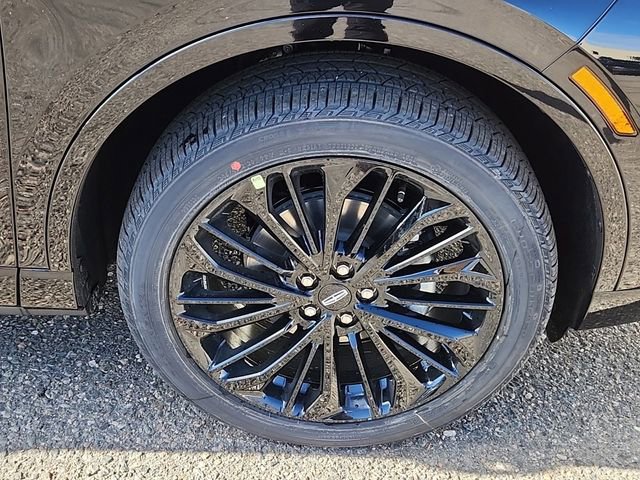 New 2025 Lincoln Corsair Reserve w/ Equipment Group 202A image 15