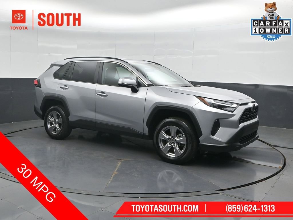 Used 2025 Toyota RAV4 XLE image 4