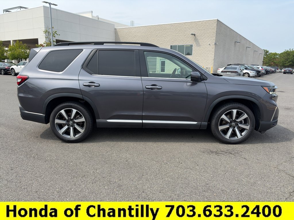 Certified 2024 Honda Pilot Touring image 8