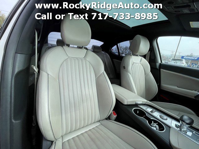 Used 2023 Genesis G70 3.3T w/ Sport Advanced Package image 12