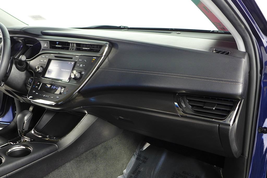 Used 2018 Toyota Avalon XLE w/ Preferred Accessory Package image 14