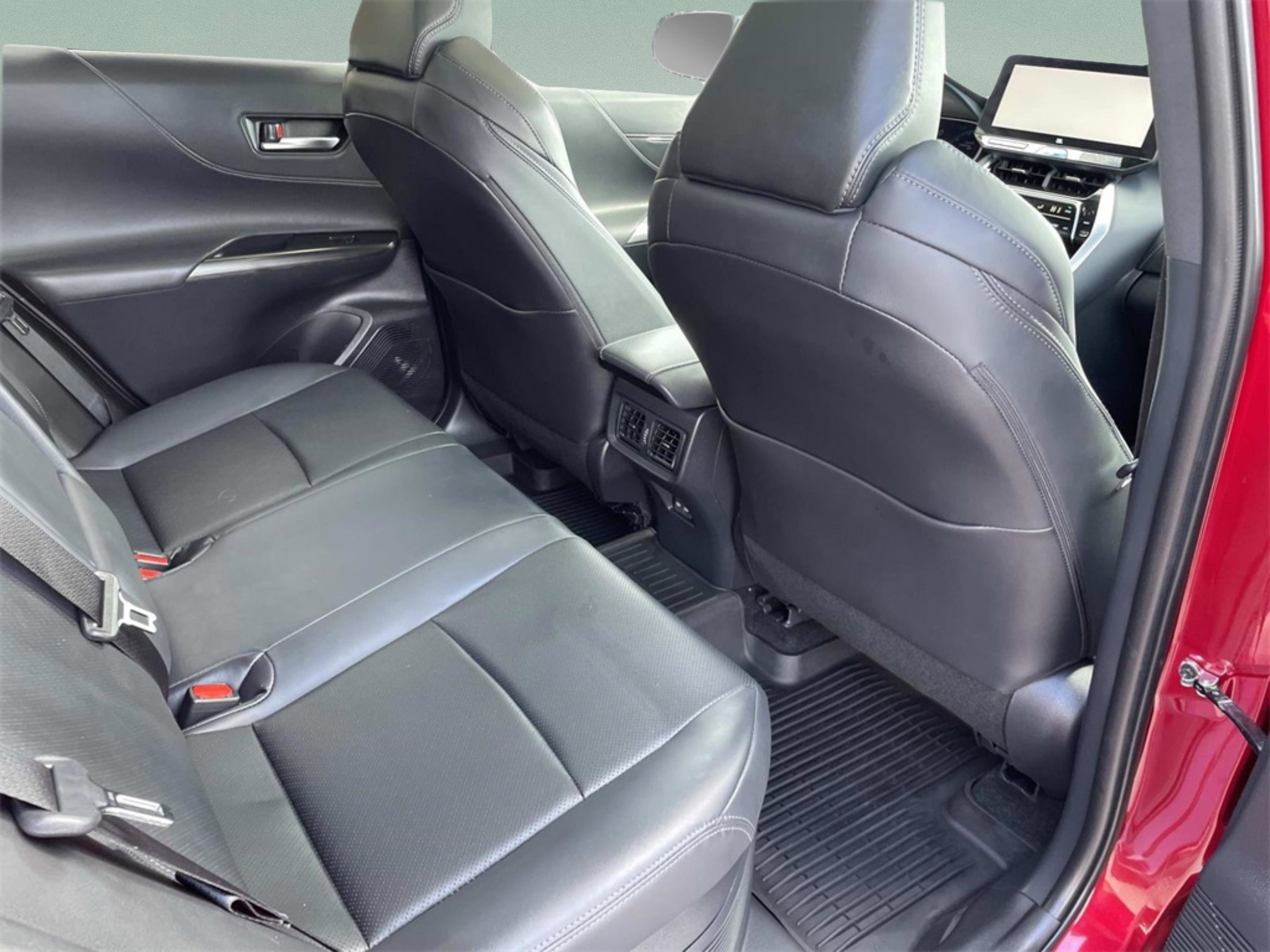 Used 2024 Toyota Venza Limited image 18