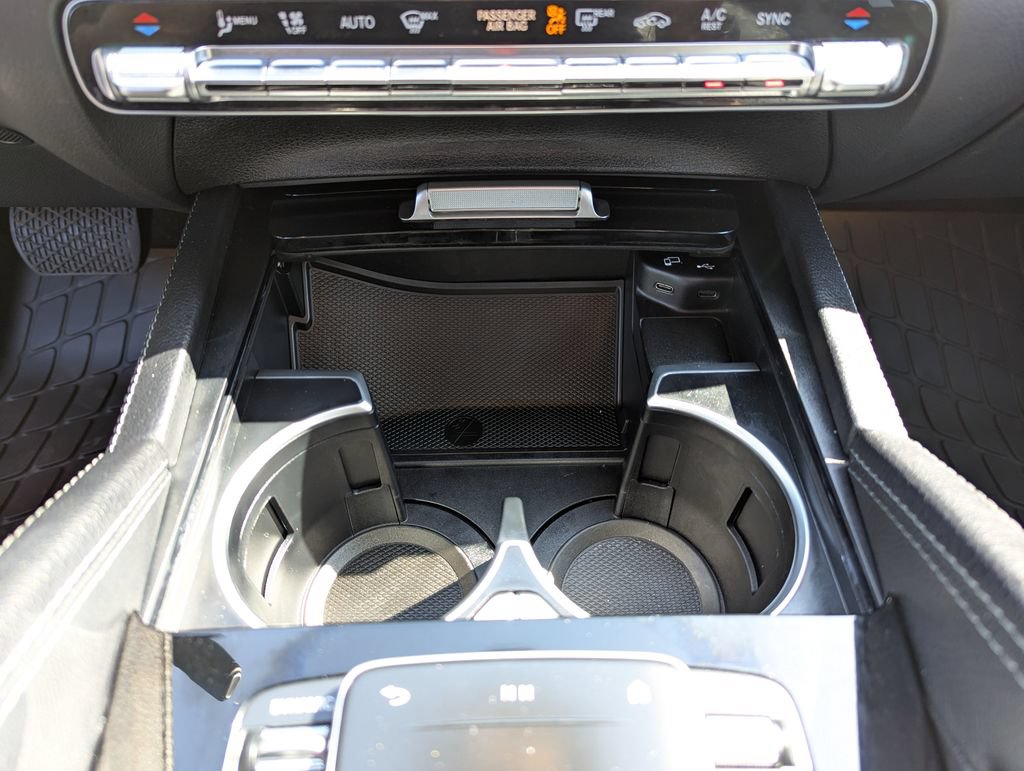 Used 2022 Mercedes-Benz GLS 450 4MATIC image 25