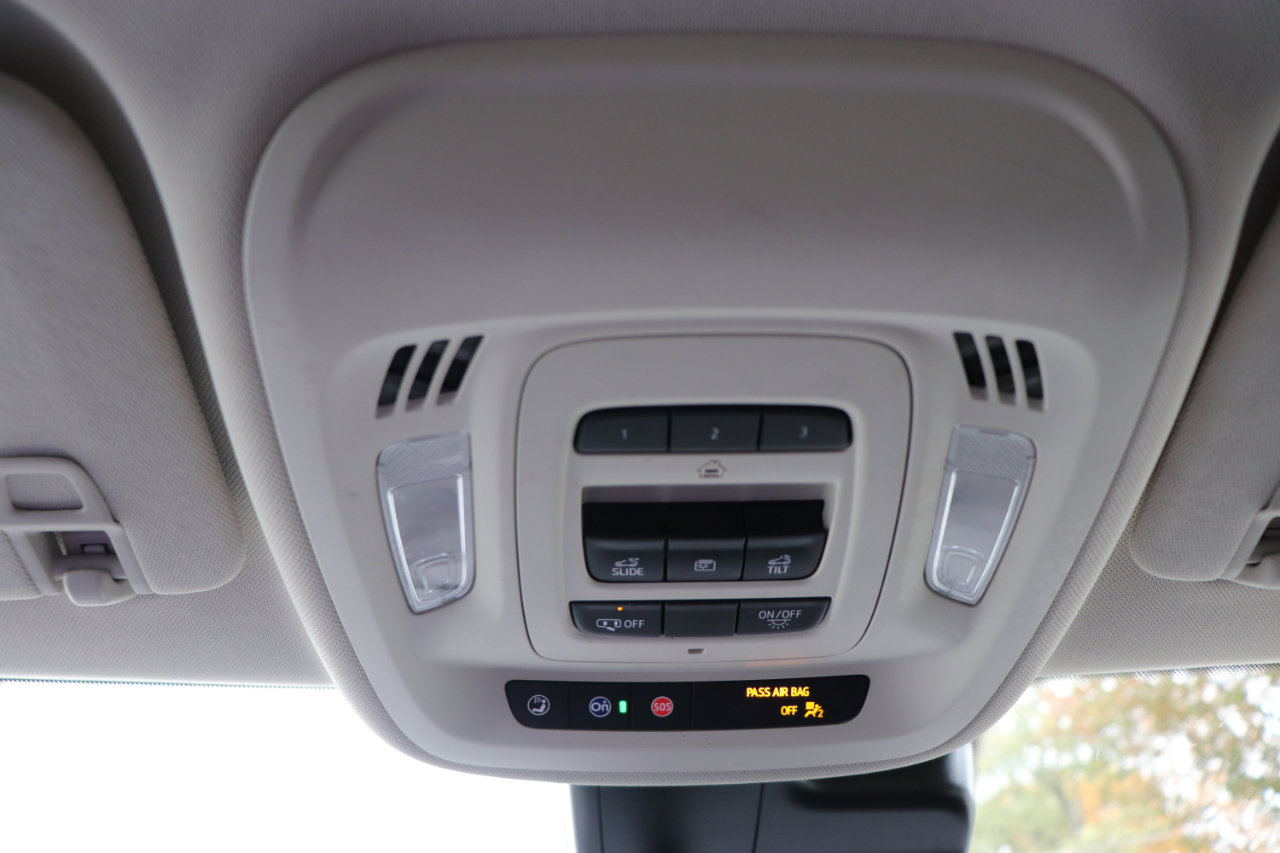 Used 2022 Buick Envision Avenir w/ Technology Package II image 51