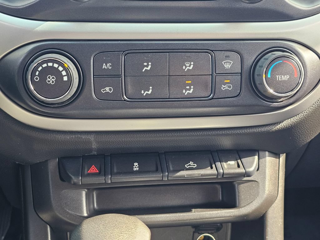 Used 2022 Chevrolet Colorado LT AWD/4WD image 29
