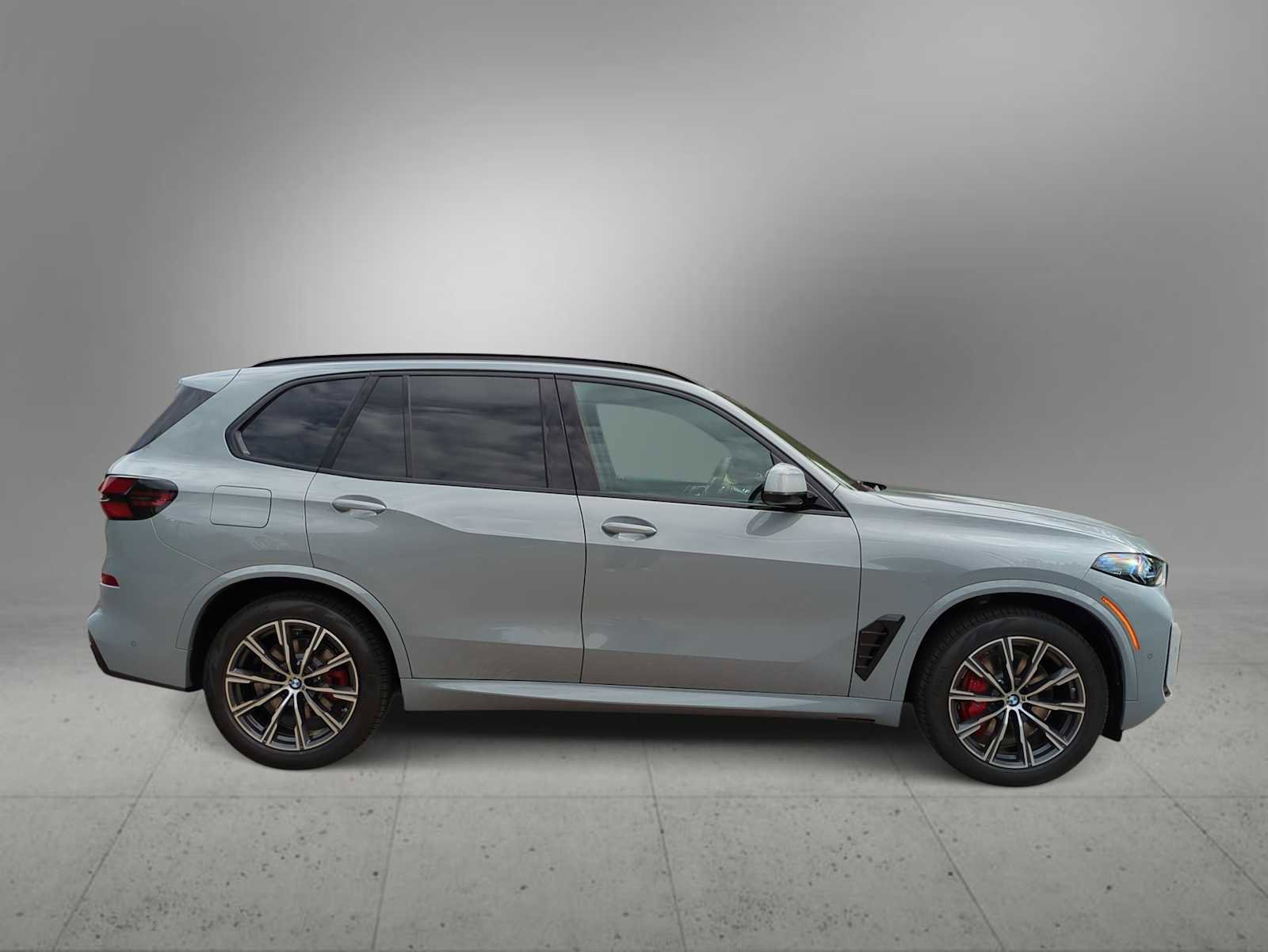New 2026 BMW X5 xDrive40i w/ M Sport Package image 9