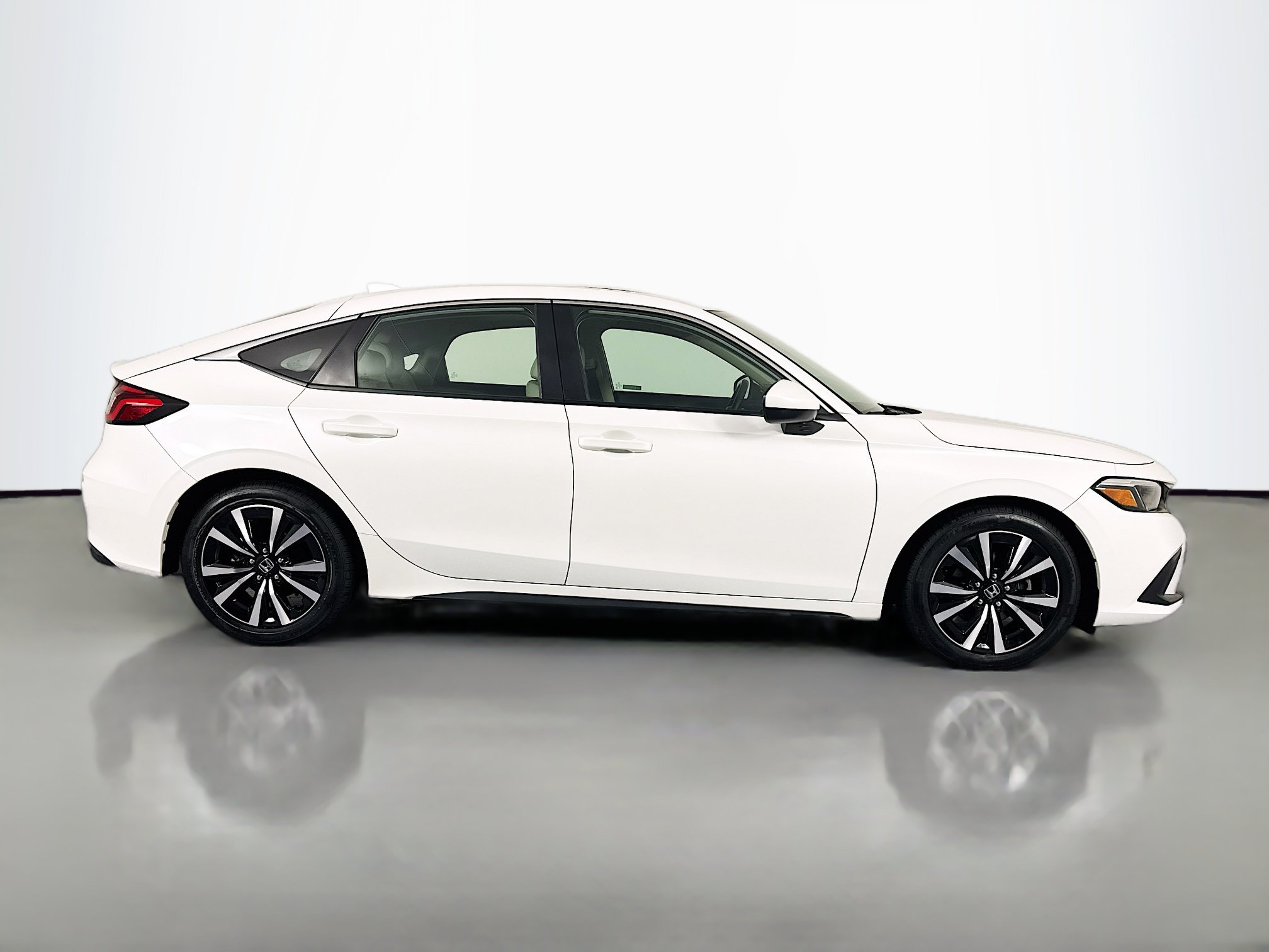 Certified 2024 Honda Civic EX-L image 4