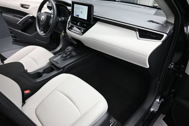Used 2026 Toyota Corolla Cross L FWD image 25