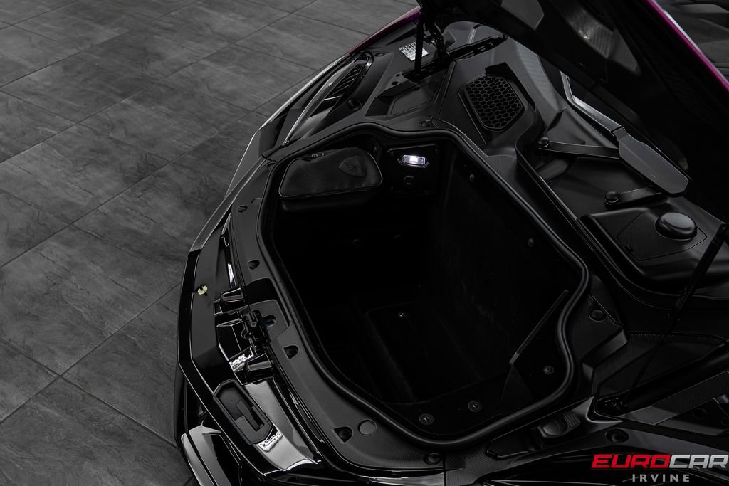 Used 2025 Lamborghini Revuelto AWD/4WD image 12