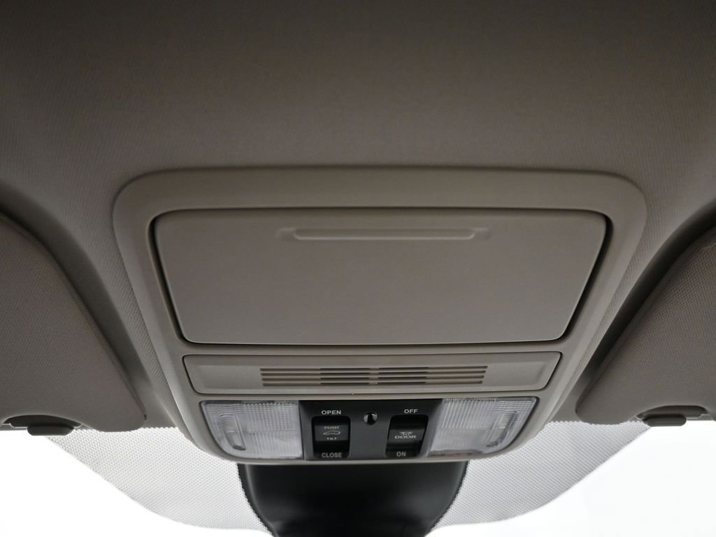 Used 2025 Honda Odyssey Touring image 17