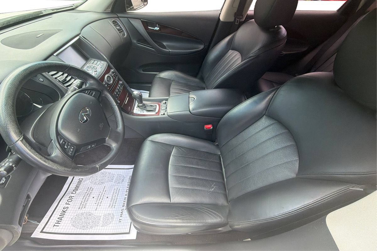 Used 2017 INFINITI QX50 2WD w/ Premium Package image 9