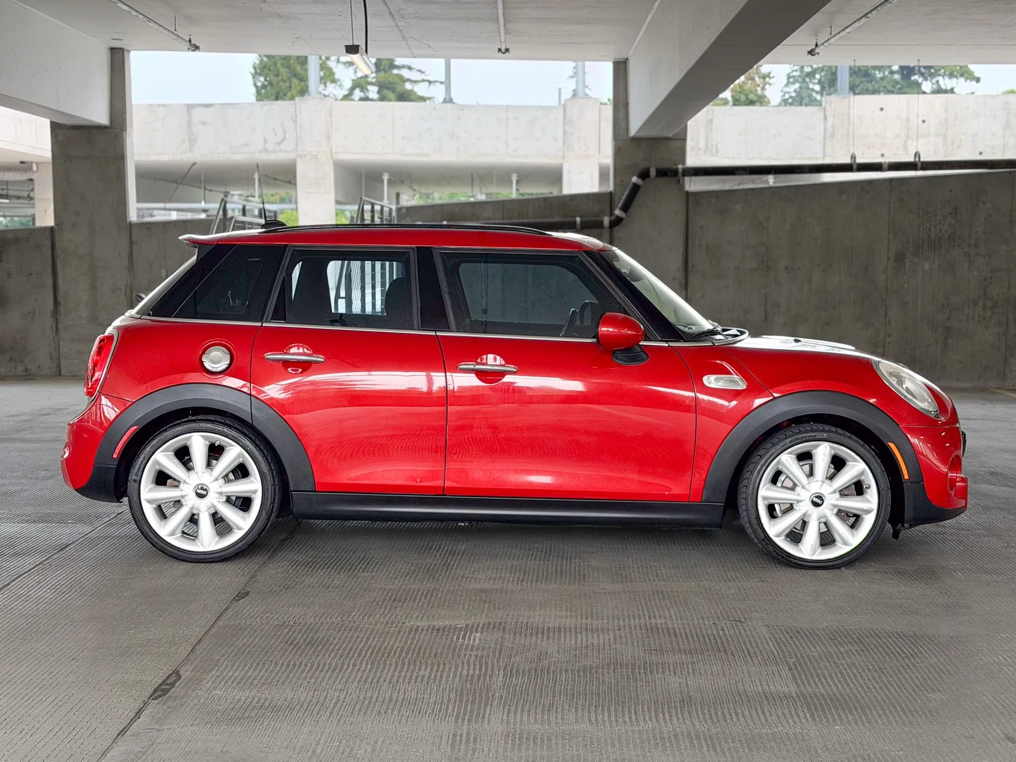 Used 2015 MINI Cooper S FWD image 4