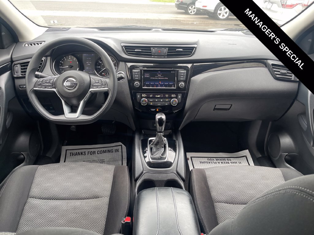 Used 2020 Nissan Rogue Sport SV AWD/4WD image 17