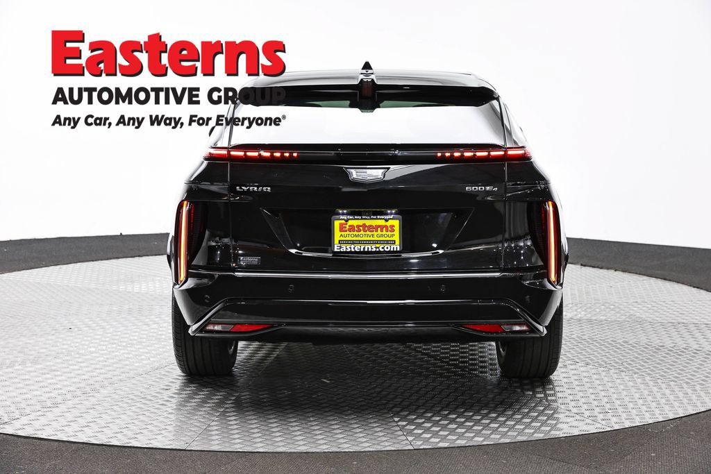 Used 2025 Cadillac Lyriq Luxury AWD/4WD image 6