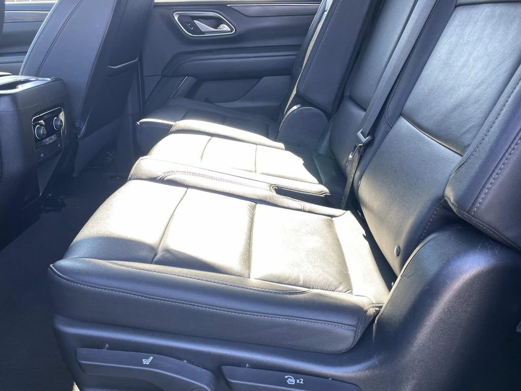 Used 2022 Chevrolet Suburban Z71 image 15