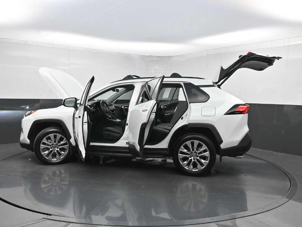 Used 2024 Toyota RAV4 XLE Premium FWD image 36