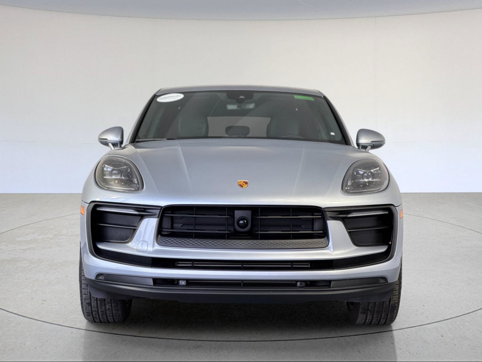 Certified 2026 Porsche Macan AWD/4WD image 11